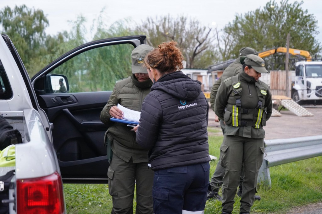 Argentina deja atrás la migración sin controles: nuevas reglas, más operativos y riesgo de&nbsp;deportación