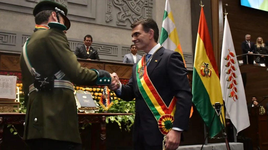 Bolivia ordena la salida de extranjeros acusados de intervenir en las protestas contra Rodrigo&nbsp;Paz